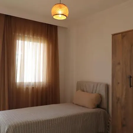 Apartment Blackwood Flava Cora